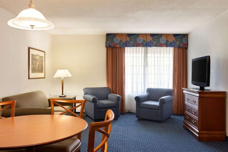 Country Inn & Suites By Radisson, Fredericksburg, Va Buitenkant foto